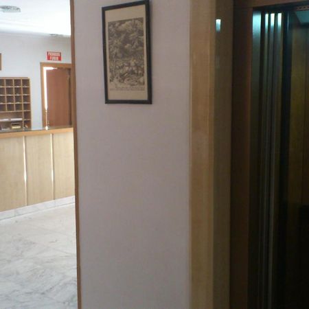 Hostal Juanito Mostoles Zewnętrze zdjęcie