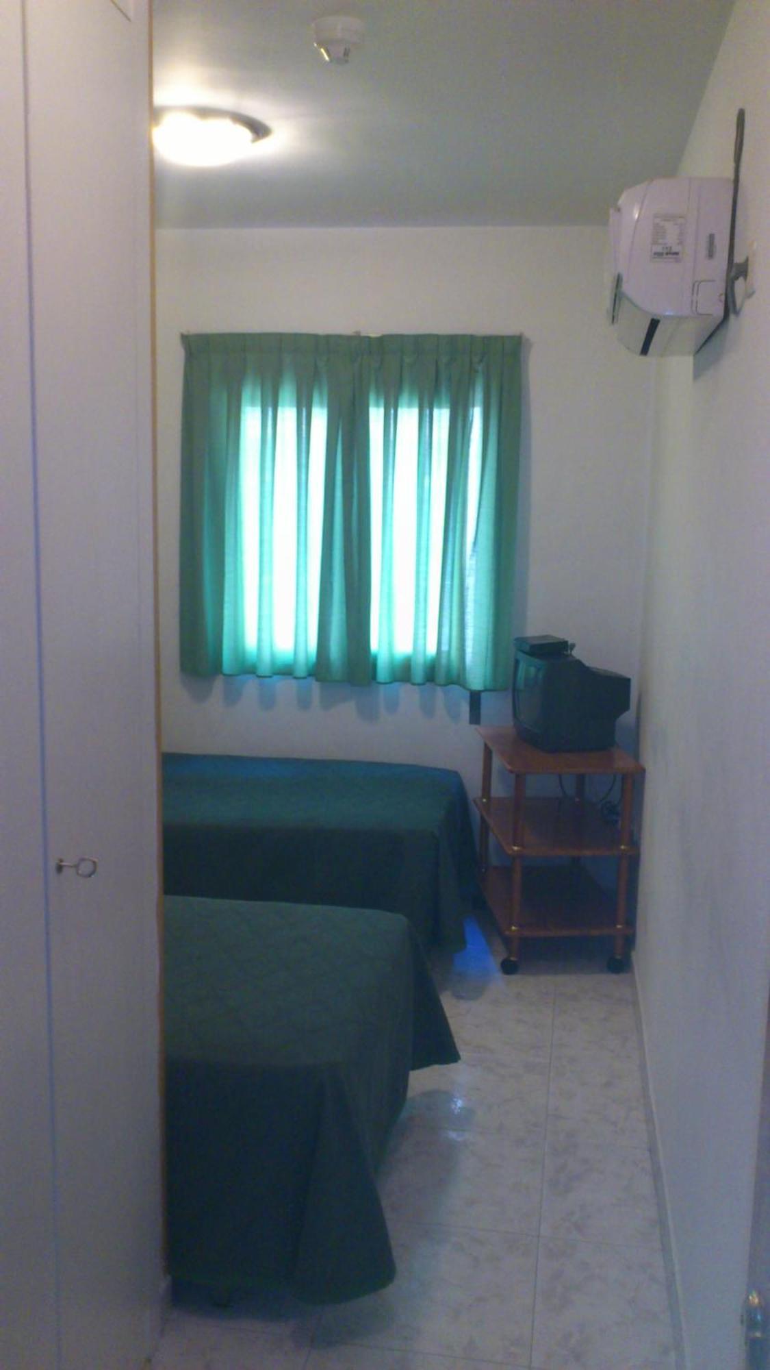 Hostal Juanito Mostoles Zewnętrze zdjęcie